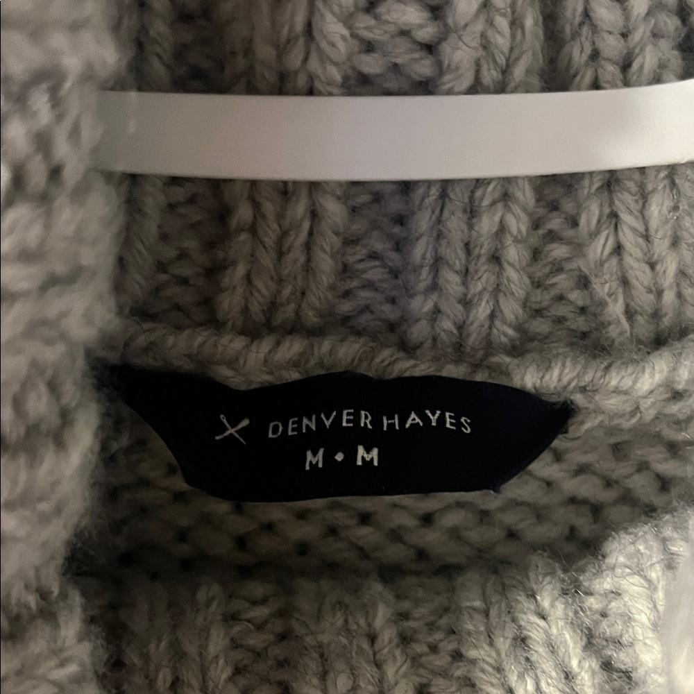 Woman’s Denver Hayes Light Gray Turtleneck Knit Sweater Medium - Picture 2 of 6